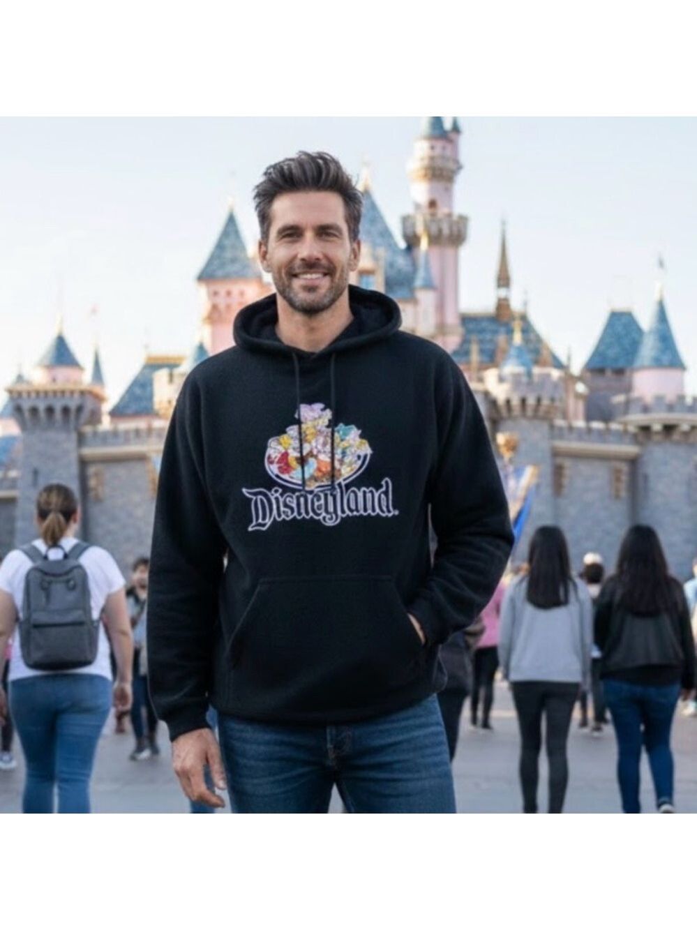 Disney Disneyland The Seven Dwarfs Black Fleece Hooded Sweatshirt - Size Medium